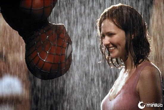 Kirsten-Dunst-as-Mary-Jane-in-2002-spider-man