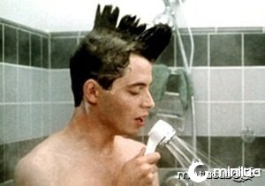 ferris-bueller-singing-in-the-shower