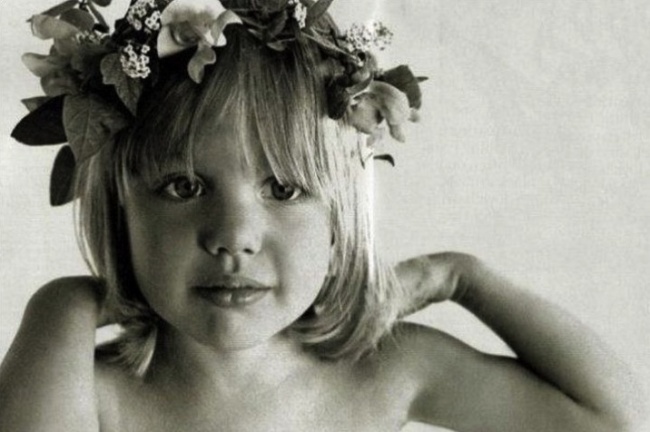 29 fotos de celebridades na infância. A número 26 está idêntica