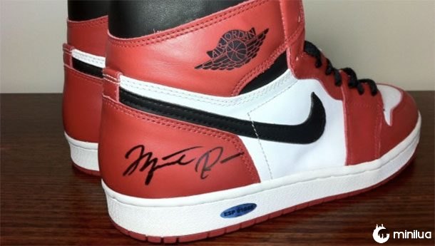 Autografado Nike Air Jordan 1