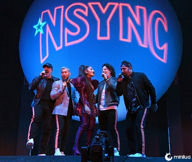 NSYNC faz surpresa para os fãs durante show em Coachella de Ariana Grande
