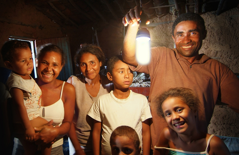 Luz para Todos: saiba mais sobre cadastro e como funciona | Minilua