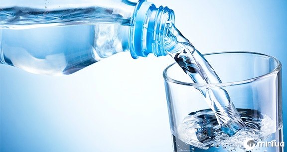 Benefícios da Água: Ciência prova 5 grandes razões para permanecer hidratado!