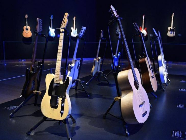 David Gilmour leiloa suas guitarras e arrecada 21 milhões de dólares para combater a mudança climática