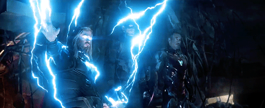 Marvel renova contrato com Chris Hemsworth para continuar interpretando Thor