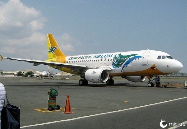 Passengers were robbed on a Cebu Pacific flight