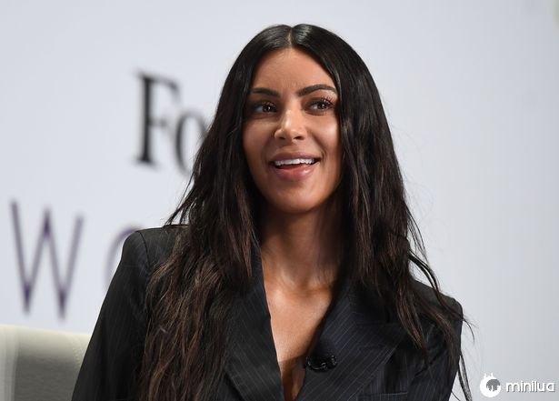 Kim Kardashian oficialmente mais rica do que a irmã Kylie Jenner após uma briga de bilionários