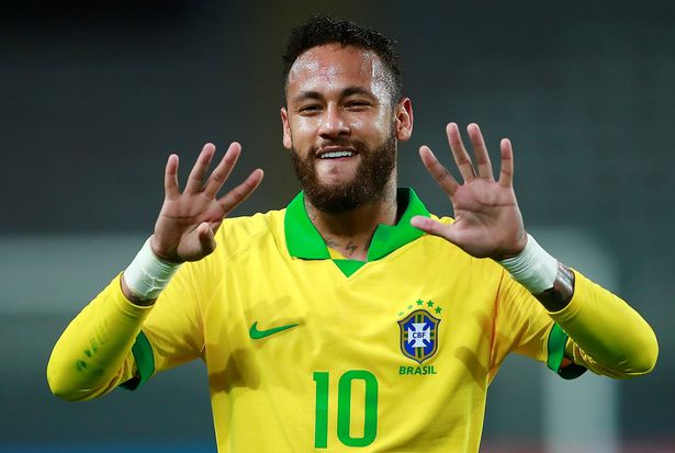 Neymar manda mensagem para Ronaldo comemorando depois de marcar três gols pelo Brasil